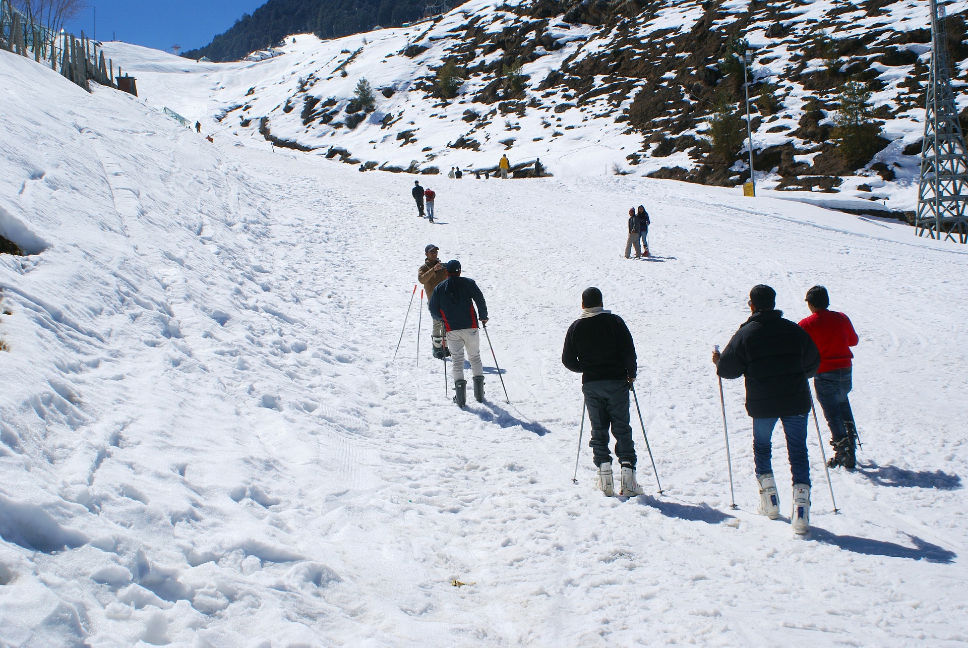 Skiing in Auli - Best Adventure Activities to Do in North India