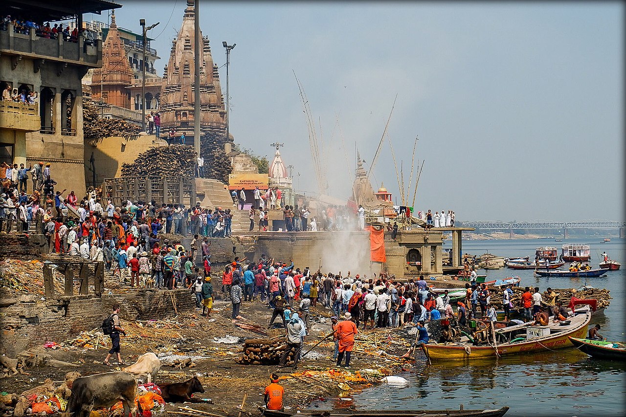 Manikarnika Ghat - Varanasi Travel Guide