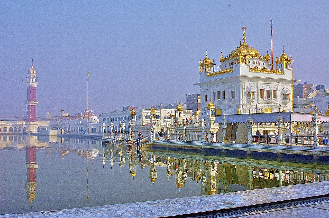 Gurudwara Sri Tarn Taran Sahib, Amritsar. Top Gurudwaras in India