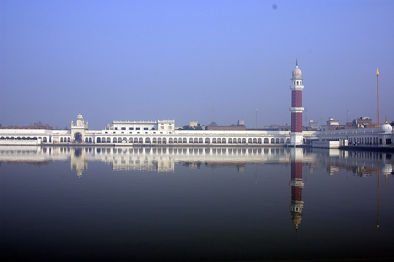 Amritsar, Gurudwara Sri Tarn Taran Sahib. Top Gurudwaras in India