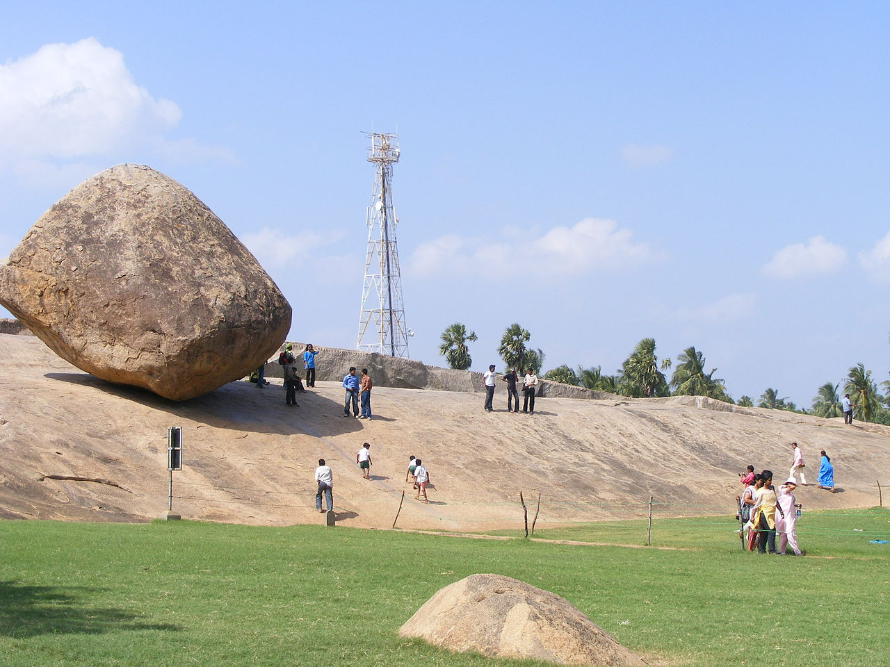 Krishna's Butter Ball: Photographic Locations in Mahabalipuram