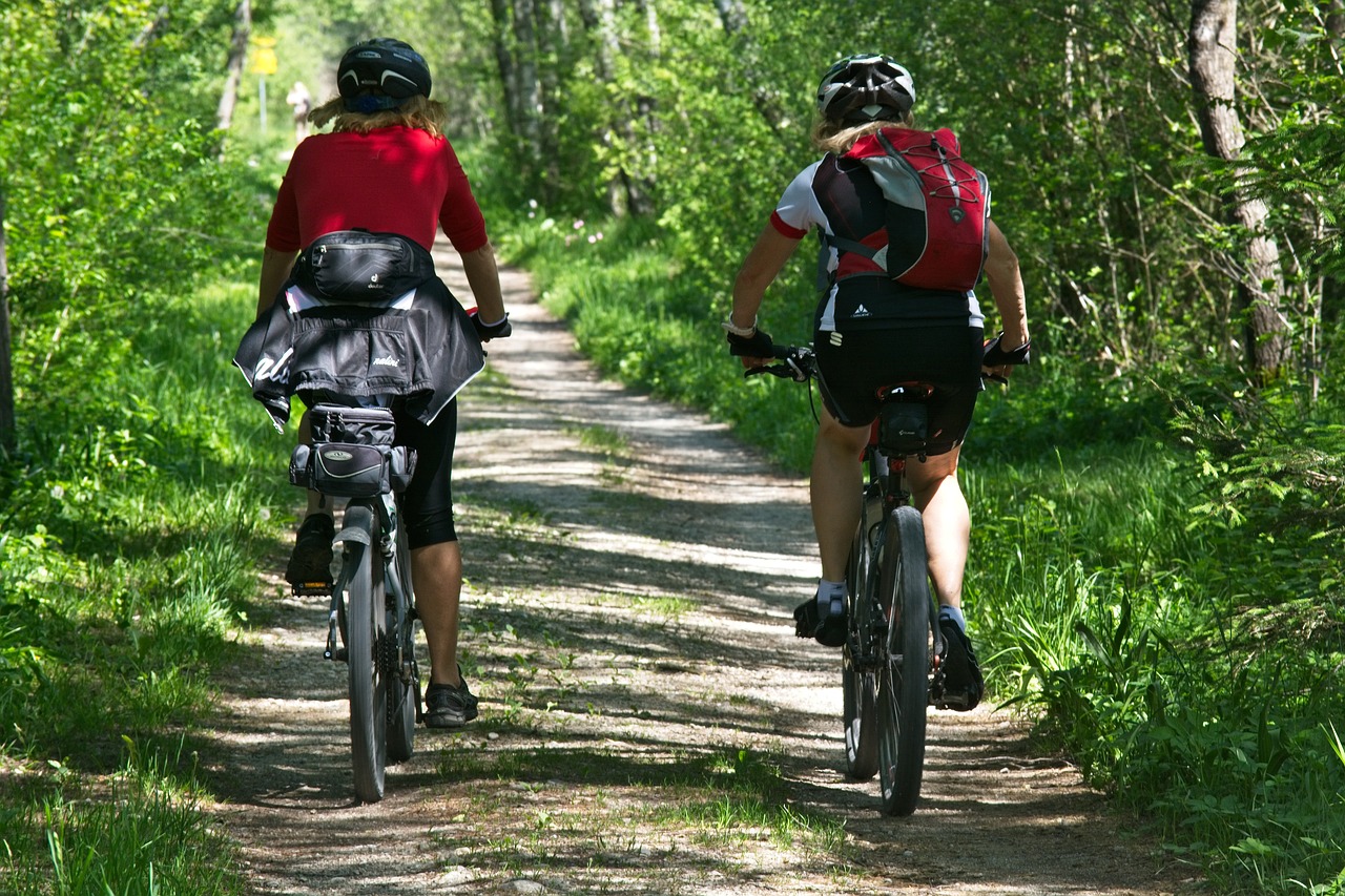 Must-Try Cycling Routes in India