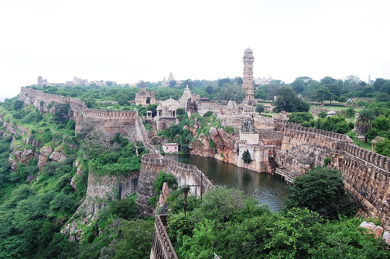 Discover the Majestic Forts near Jaipur