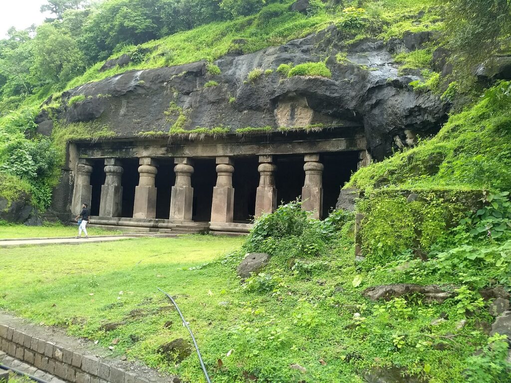 Must-Visit Caves of India