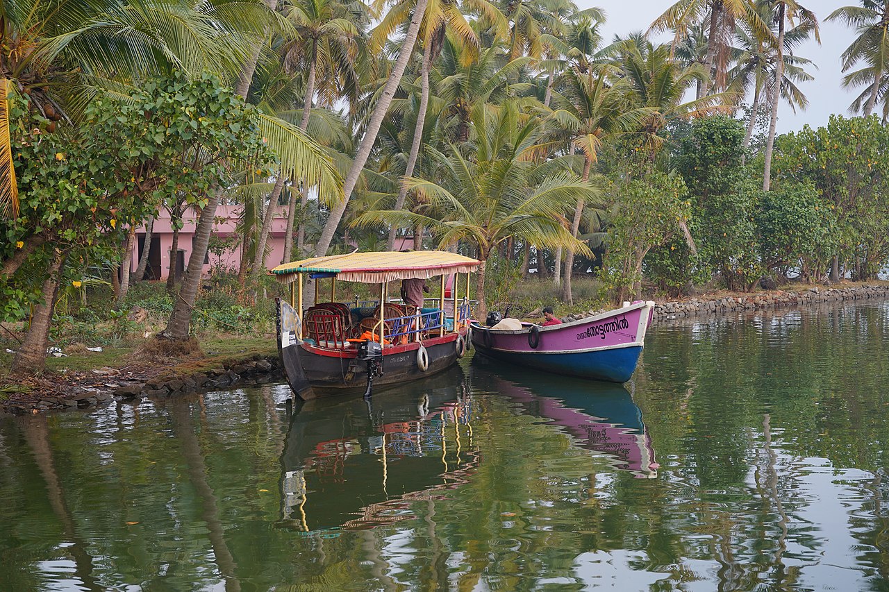 The Ultimate Family Vacation in the Floating Cottages of Ashtamudi