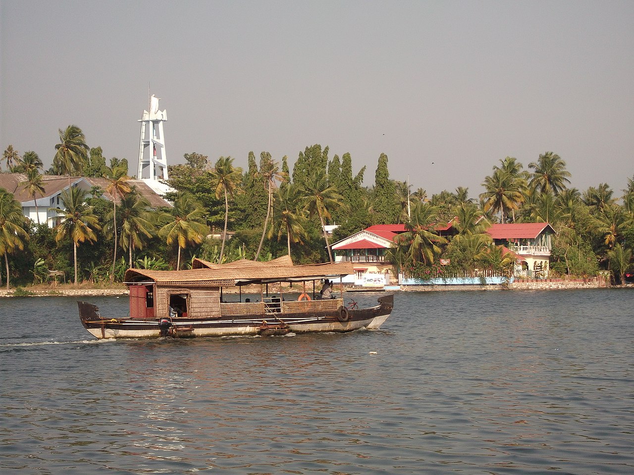 Family Vacation in the Floating Cottages of Ashtamudi